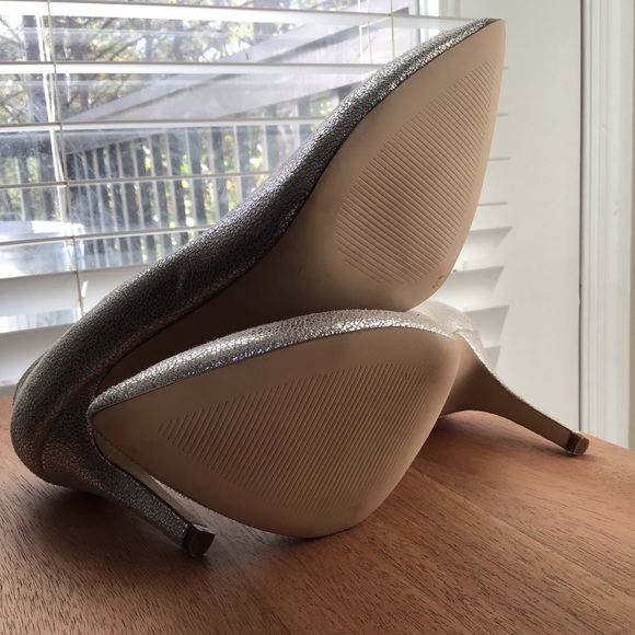 Brand New Silver J Crew Isabelle pumps NWT 9M - Picture 5 of 8